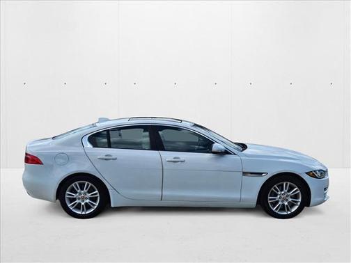 2017 Jaguar XE 25t Premium