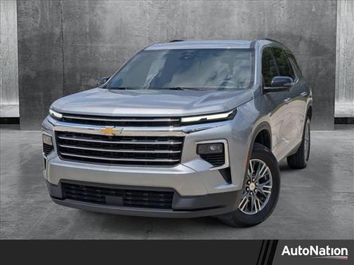 2024 Chevrolet Traverse LT