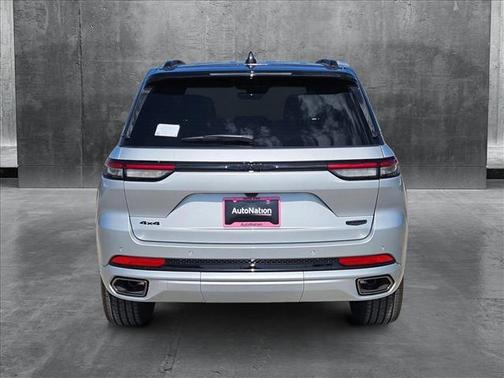 2025 Jeep Grand Cherokee Summit