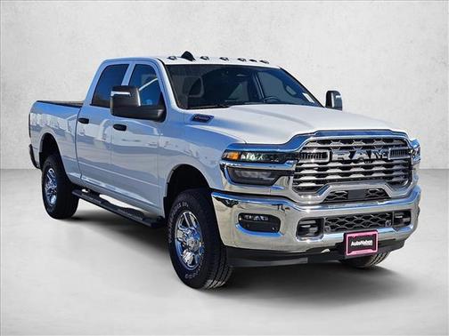 2026 RAM 2500 Tradesman Crew Cab 4x4 6'4' Box