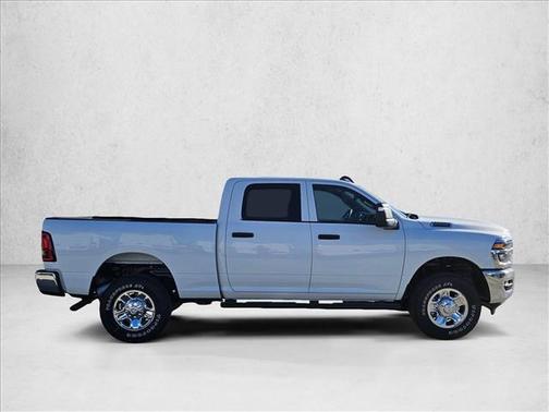 2026 RAM 2500 Tradesman Crew Cab 4x4 6'4' Box