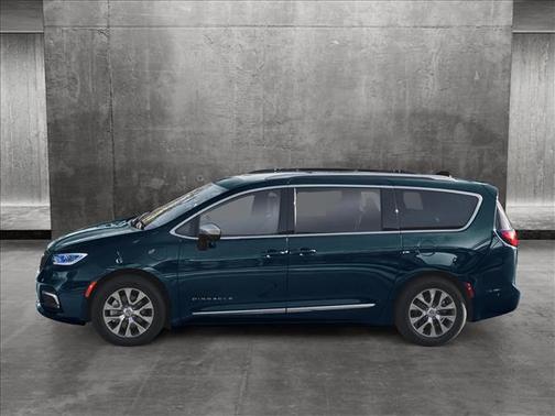 2025 Chrysler Pacifica L