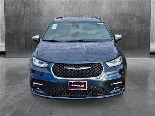 2025 Chrysler Pacifica L