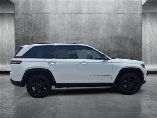 2023 Jeep Grand Cherokee Limited X