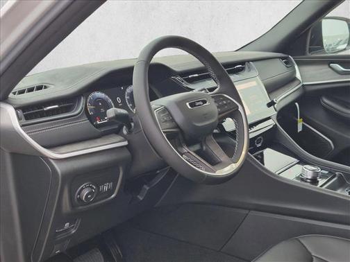 Silver Zynith 2026 Jeep Grand Cherokee L Limited