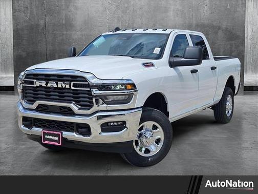 2025 RAM 2500 Tradesman Crew Cab 4x4 6'4' Box