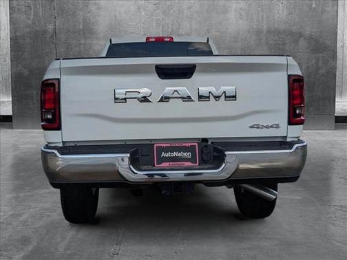 2025 RAM 2500 Tradesman Crew Cab 4x4 8' Box