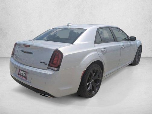 Silver Mist Clearcoat 2023 Chrysler 300 S