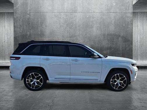 2025 Jeep Grand Cherokee Summit