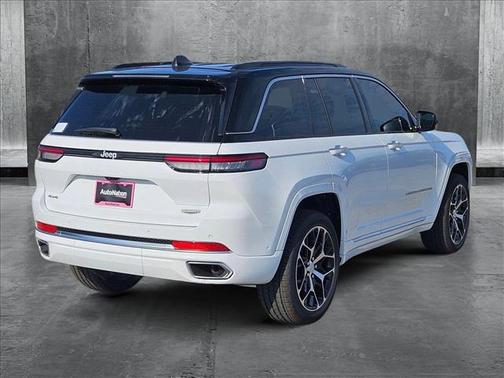 2025 Jeep Grand Cherokee Summit