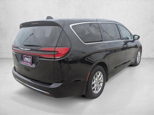 Diamond Black Crystal Pearlcoat 2024 Chrysler Pacifica Touring L
