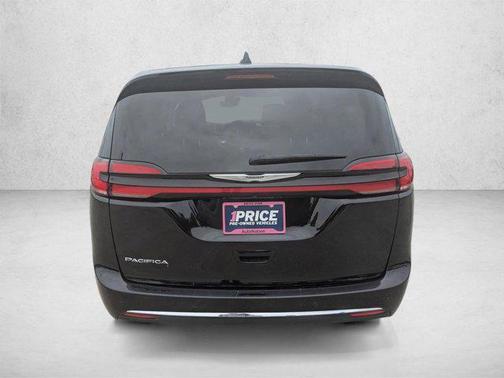 Diamond Black Crystal Pearlcoat 2024 Chrysler Pacifica Touring L