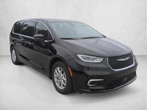 Diamond Black Crystal Pearlcoat 2024 Chrysler Pacifica Touring L