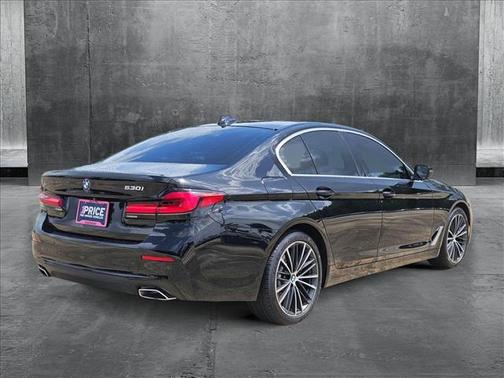 2021 BMW 530 530i