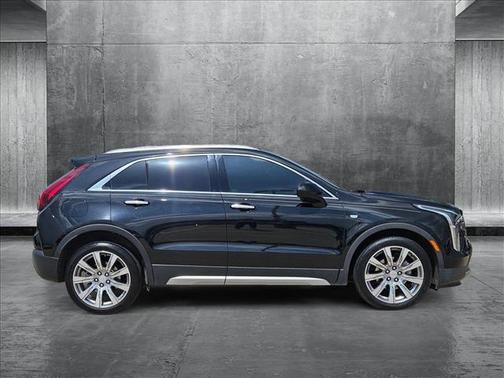 2020 Cadillac XT4 Premium Luxury