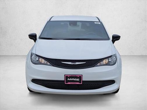 2025 Chrysler Voyager LX