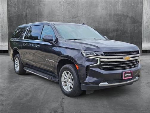 2023 Chevrolet Suburban LT