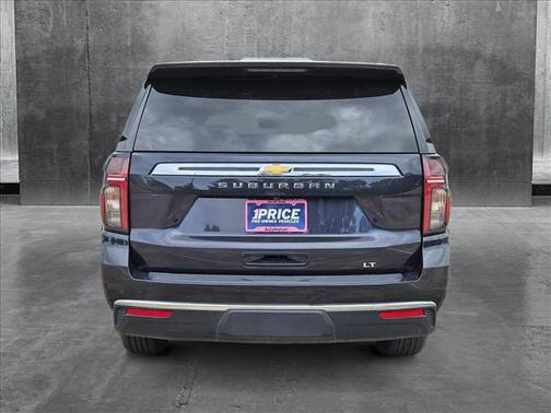 2023 Chevrolet Suburban LT