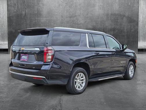 2023 Chevrolet Suburban LT