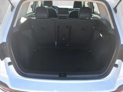 Black 2026 Volkswagen Taos SE