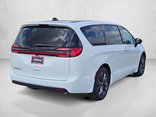 2026 Chrysler Pacifica L