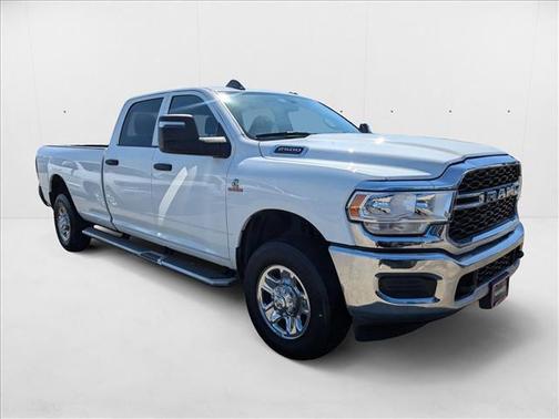 2024 RAM 2500 Tradesman Crew Cab 4x4 8' Box