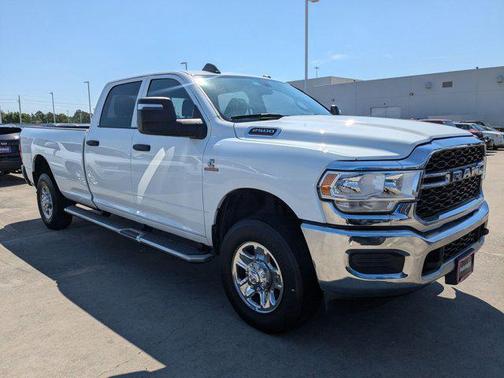 2024 RAM 2500 Tradesman Crew Cab 4x4 8' Box