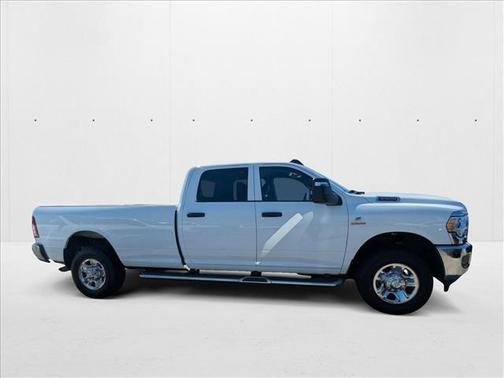 2024 RAM 2500 Tradesman Crew Cab 4x4 8' Box