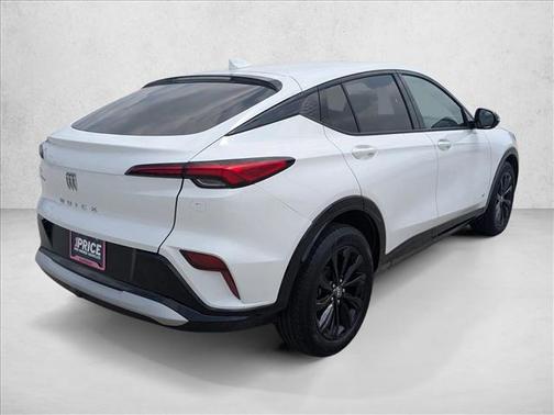 Summit White 2025 Buick Envista Sport Touring FWD