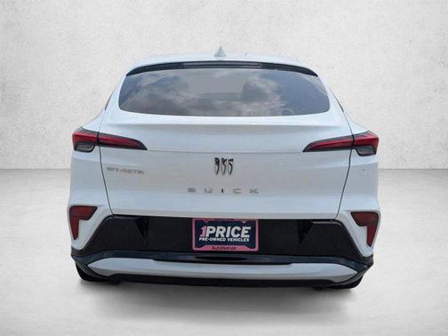 Summit White 2025 Buick Envista Sport Touring FWD