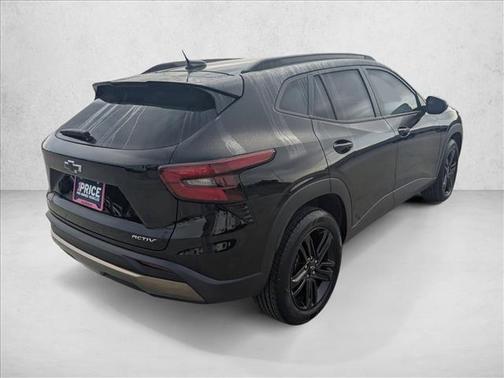 Mosaic Black Metallic 2025 Chevrolet Trax FWD ACTIV