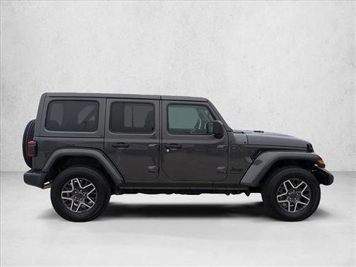 2025 Jeep Wrangler 4-Door Sahara 4x4