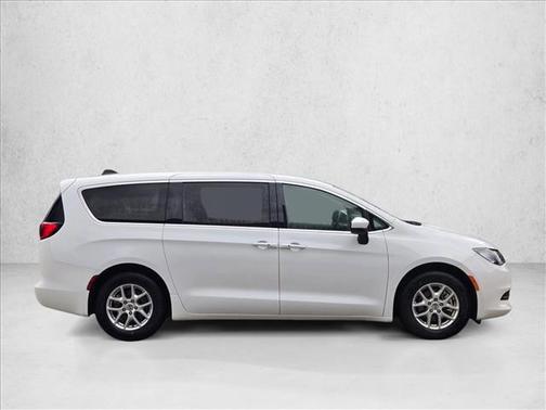 Bright White Clearcoat 2023 Chrysler Voyager LX