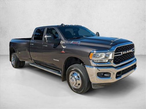 2024 RAM 3500 Big Horn Crew Cab 4x4 8' Box
