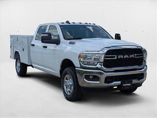 2024 RAM 3500 Tradesman Crew Cab 4x4 8' Box