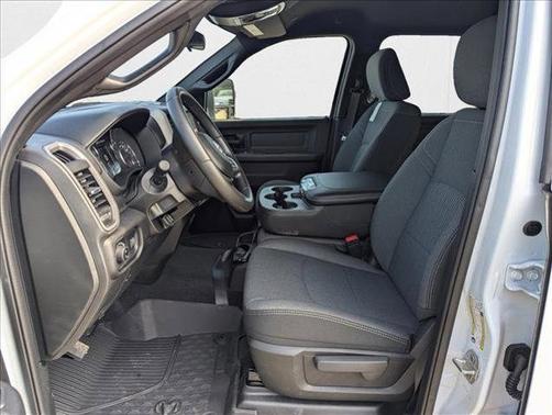 2024 RAM 3500 Tradesman Crew Cab 4x4 8' Box