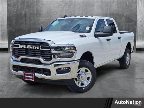 2025 RAM 2500 Tradesman Crew Cab 4x4 6'4' Box