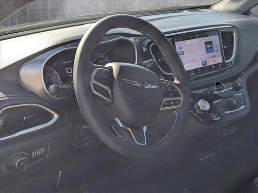 2025 Chrysler Pacifica L