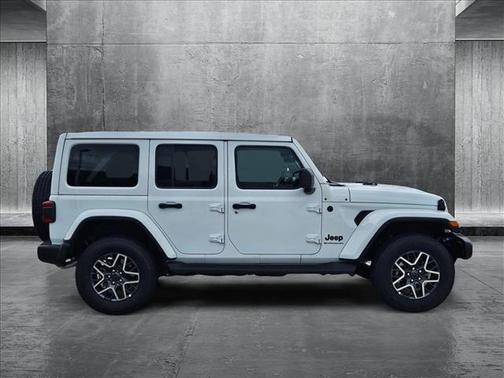 2025 Jeep Wrangler 4-Door Sahara 4x4