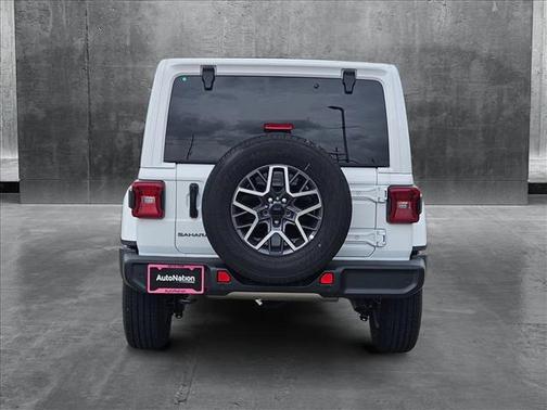 2025 Jeep Wrangler 4-Door Sahara 4x4