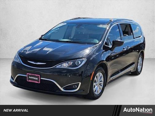 2018 Chrysler Pacifica Touring-L