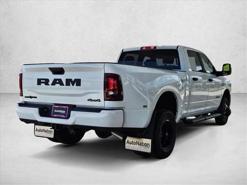 2025 RAM 3500 Lone Star Crew Cab 4x4 8' Box