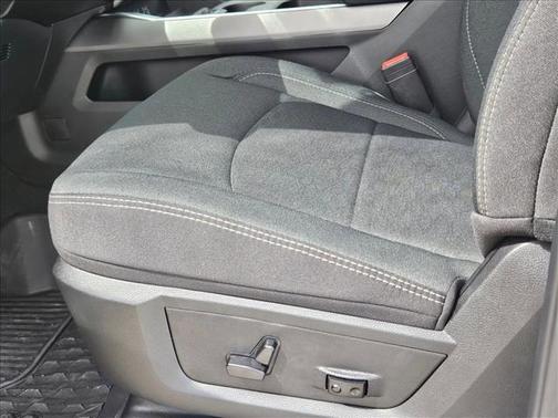 2025 RAM 3500 Lone Star Crew Cab 4x4 8' Box