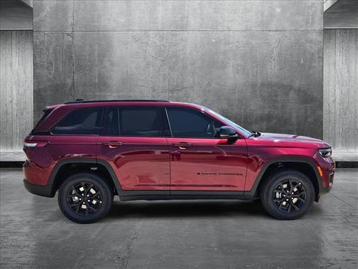 2025 Jeep Grand Cherokee Altitude