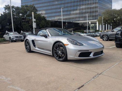 2022 Porsche 718 Boxster T