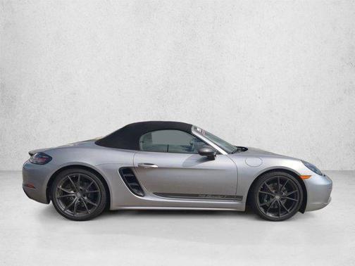 Jet Black Metallic 2022 Porsche 718 Boxster T