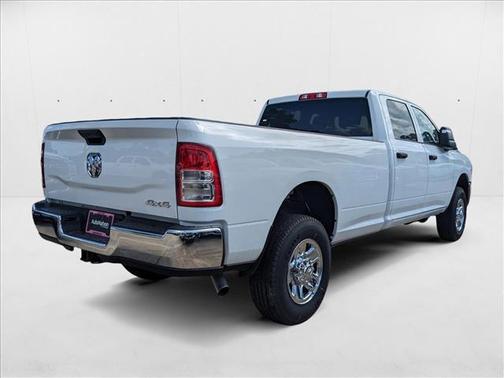2024 RAM 2500 Tradesman Crew Cab 4x4 8' Box