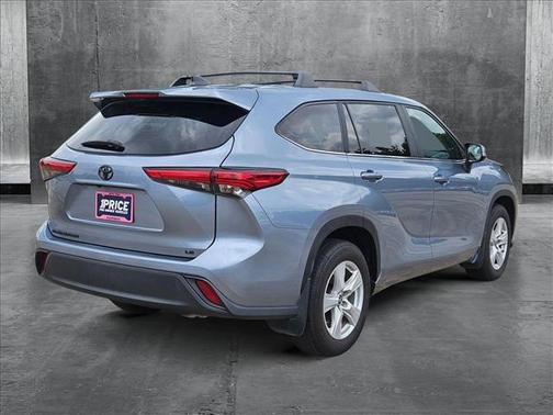 2023 Toyota Highlander LE