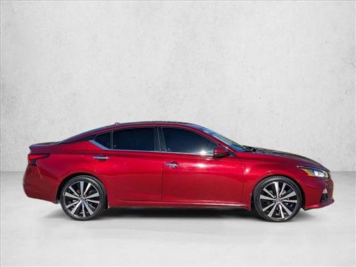 2020 Nissan Altima Platinum FWD