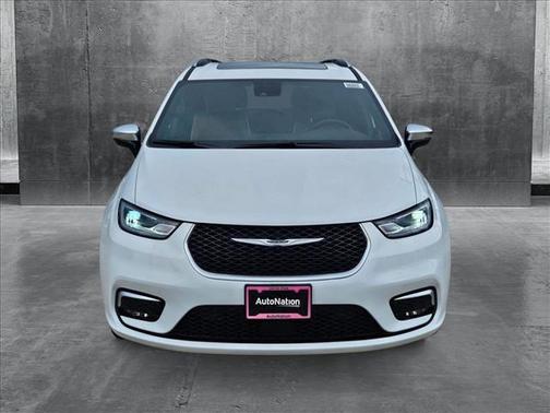 2025 Chrysler Pacifica L